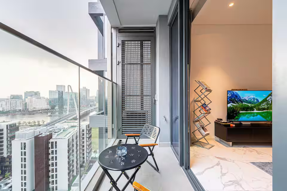 The Crest Residence - The Metropole Thu Thiem