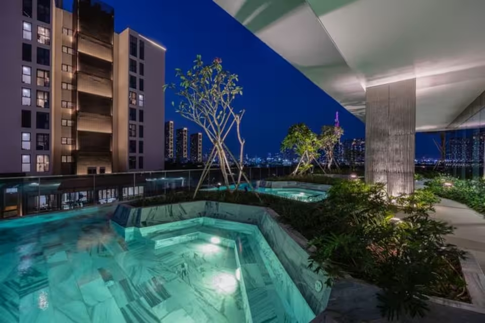 The Crest Residence - The Metropole Thu Thiem