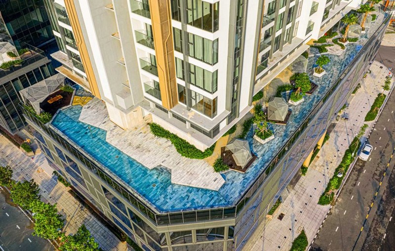 DETAILED MASTER PLAN AND APARTMENT DESIGN AT THE CREST RESIDENCES